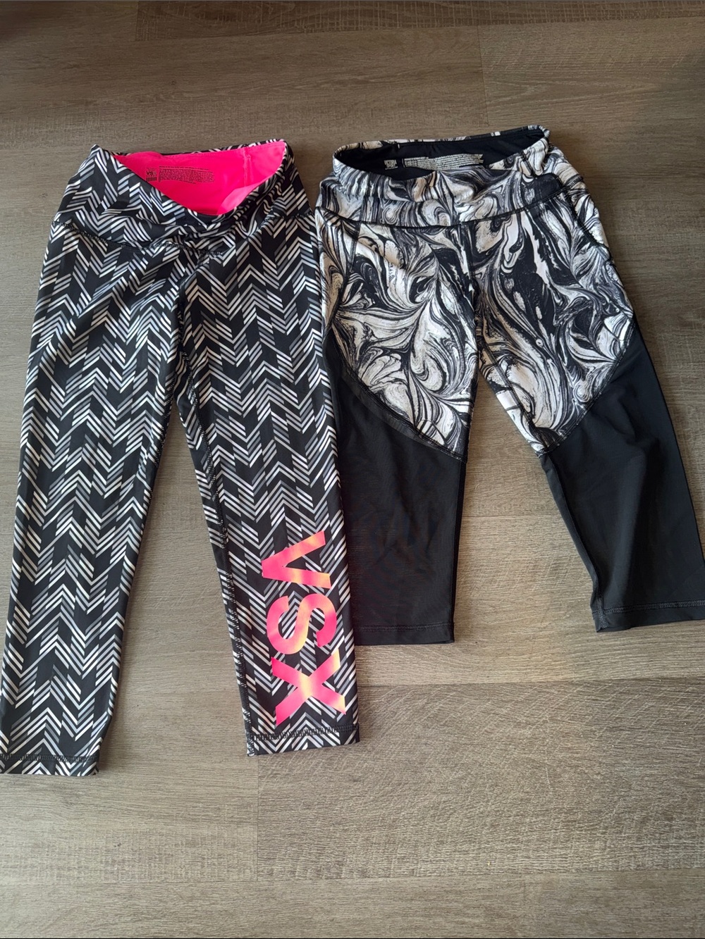 Vintage VSX Victoria's Secret Pink Spellout Zigzag Capri Leggings Small